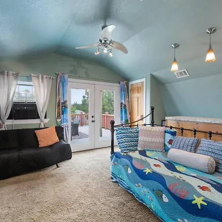 Hilltop Haven: Spacious 2BR Home with Jacuzzi, Scenic Views, and Pet-Friendly Acres Marble Falls Exterior photo