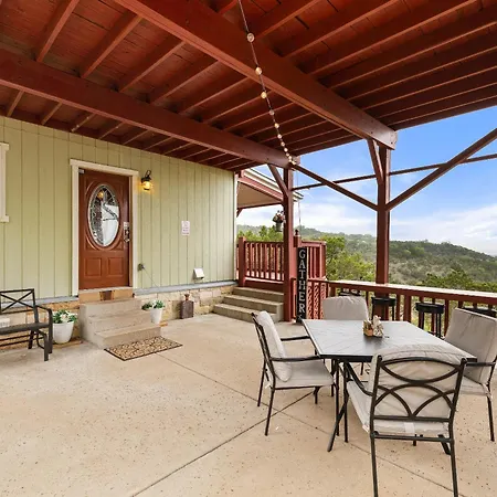 Hilltop Haven: Spacious 2BR Home with Jacuzzi, Scenic Views, and Pet-Friendly Acres Marble Falls Exterior photo