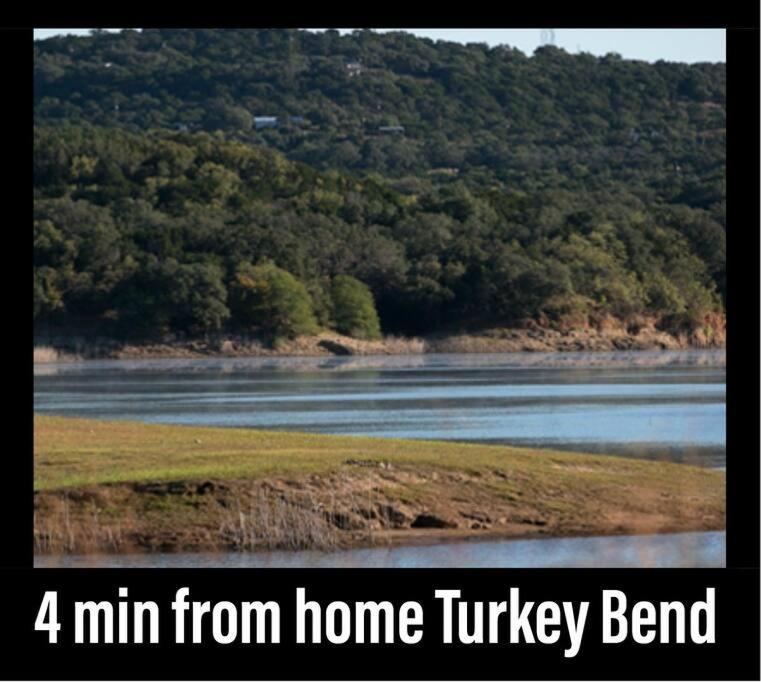 Holiday home Hilltop Haven: Spacious 2br With Jacuzzi, Scenic Views, And Pet-friendly Acres *