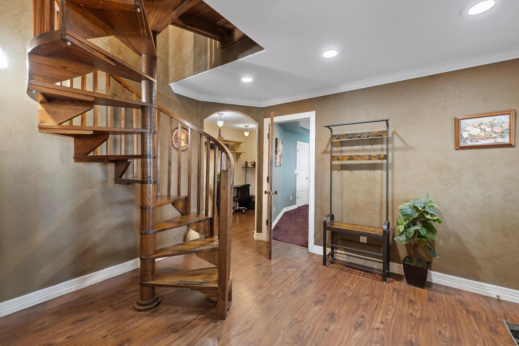 Hilltop Haven: Spacious 2br With Jacuzzi, Scenic Views, And Pet-friendly Acres Holiday home *